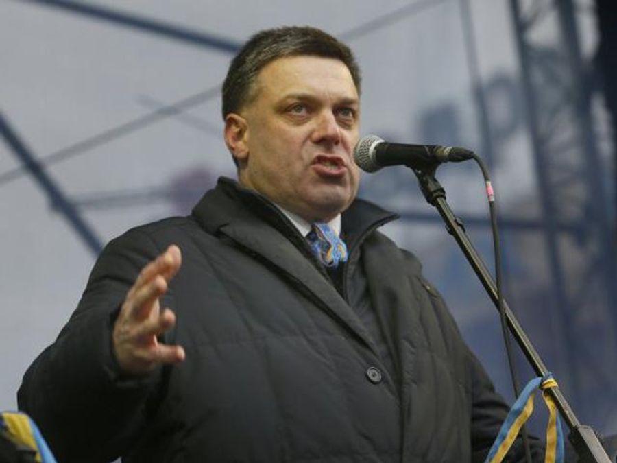 Влада звозить на Майдан безхатченків, повій і наркоманів, - Тягнибок Влада звозить на Майдан безхатченків, повій і наркоманів, - Тягнибок