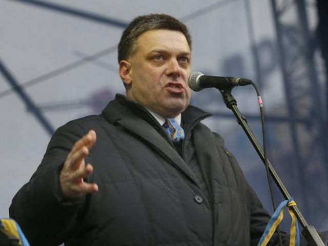 Власть свозит на Майдан бездомных, проституток и наркоманов, - Тягнибок Власть свозит на Майдан бездомных, проституток и наркоманов, - Тягнибок