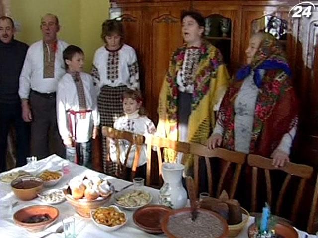 Різдвяні традиції: як українці готуються до Святої Вечері Різдвяні традиції: як українці готуються до Святої Вечері