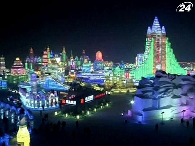 В Китае создали настоящий ледяной город В Китае создали настоящий ледяной город