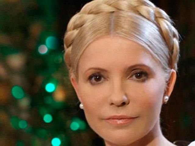 Соратники Тимошенко заколядовали под ее окнами Соратники Тимошенко заколядовали под ее окнами