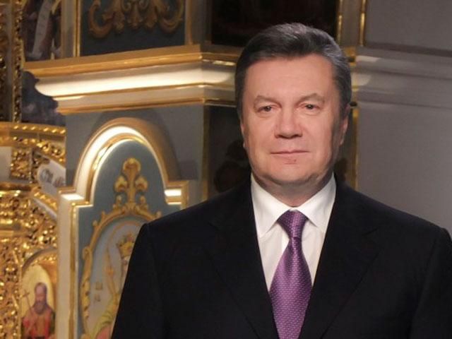 Перед Рождеством Янукович просит у Бога единства для Украины
