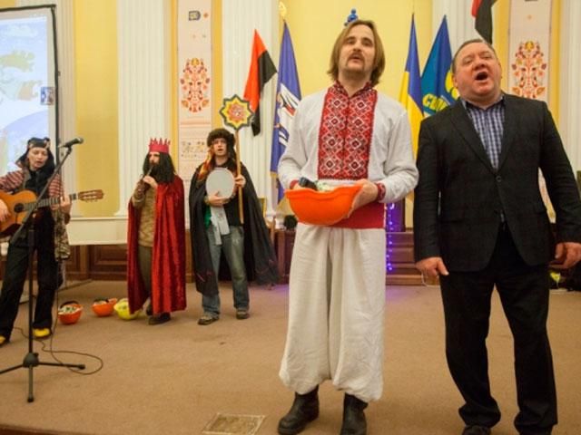 События 6 января: подготовка к Рождеству и испорченные Ленины События 6 января: подготовка к Рождеству и испорченные Ленины