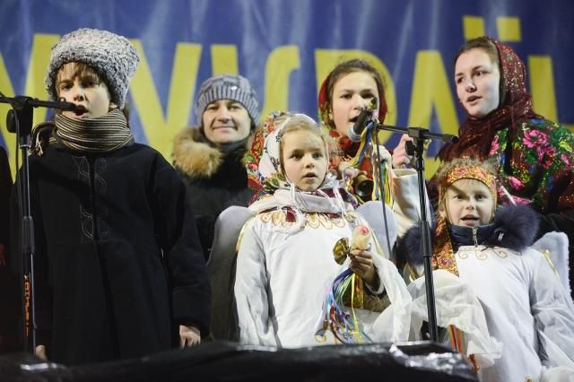 Евромайдан поздравил украинцев с Рождественскими праздниками (Видео)