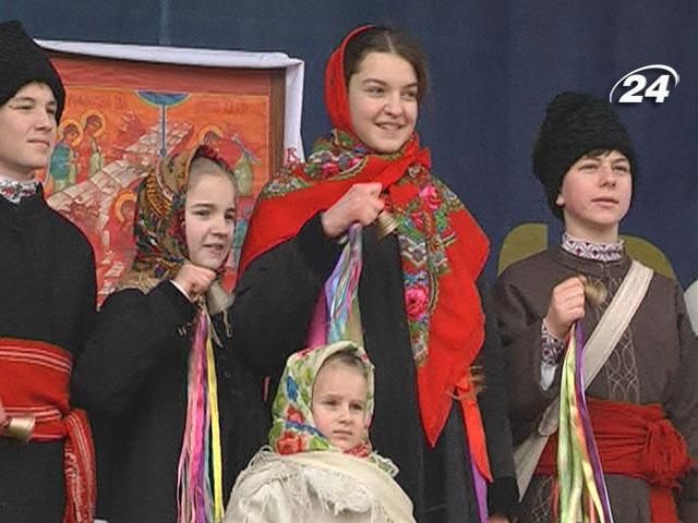 Майдан поддержал рождественский перезвон