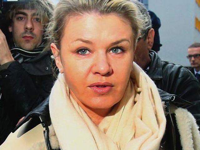 Дружина Шумахера просить ЗМІ покинути межі лікарні, де перебуває її чоловік Дружина Шумахера просить ЗМІ покинути межі лікарні, де перебуває її чоловік