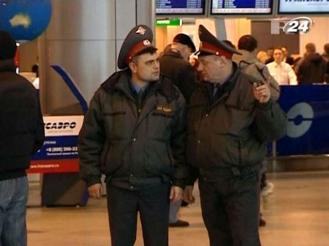 В России запретили проносить какие-либо жидкости на борта самолетов В России запретили проносить какие-либо жидкости на борта самолетов