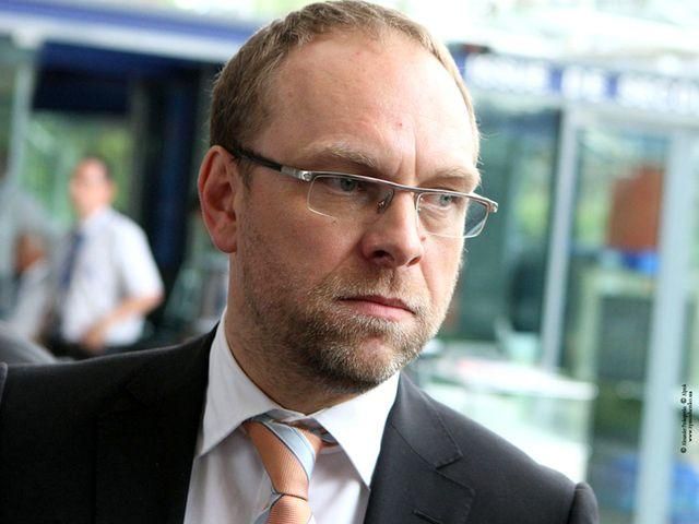 Суд на Власенко перенесли на три дня Суд на Власенко перенесли на три дня