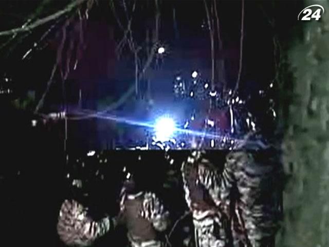 "Беркут" побив людей під Києво-Святошинським судом "Беркут" побив людей під Києво-Святошинським судом