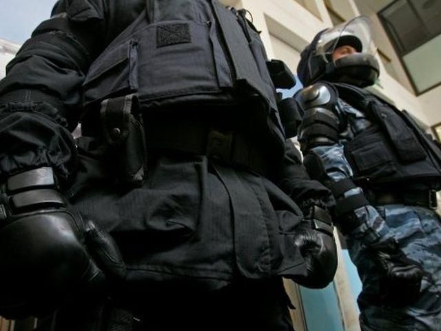 Из суда под прикрытием "Беркута" вывезли "васильковских террористов" и судей