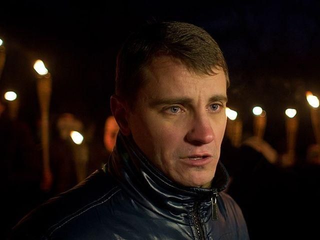 Люди получили травмы головы, ног и колен, - свободовец о стычках с "Беркутом" Люди получили травмы головы, ног и колен, - свободовец о стычках с "Беркутом"