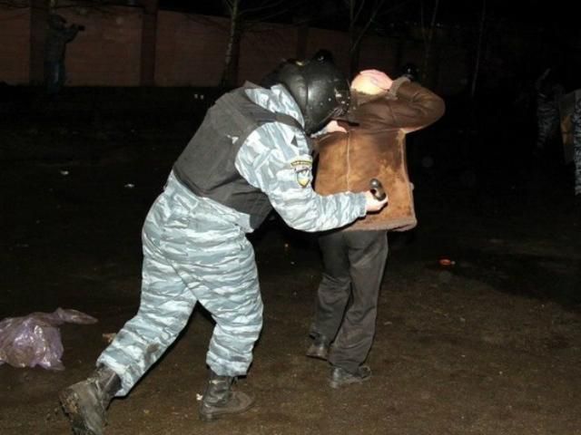 75-річний пенсіонер захищав активістів від "Беркуту" (Фото) 