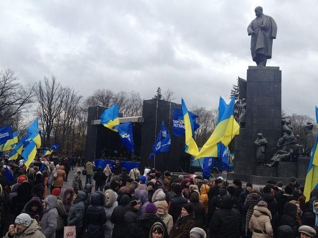 Прихильники влади припинили пікет форуму Євромайданів у Харкові 