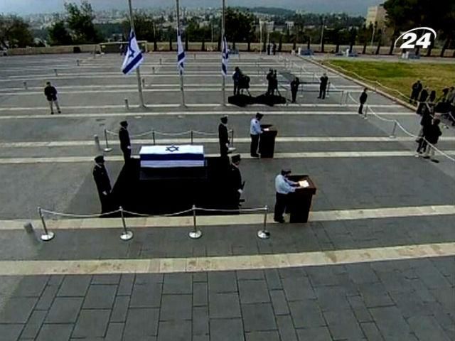 Ізраїль прощається з колишнім прем’єр-міністром Шароном 