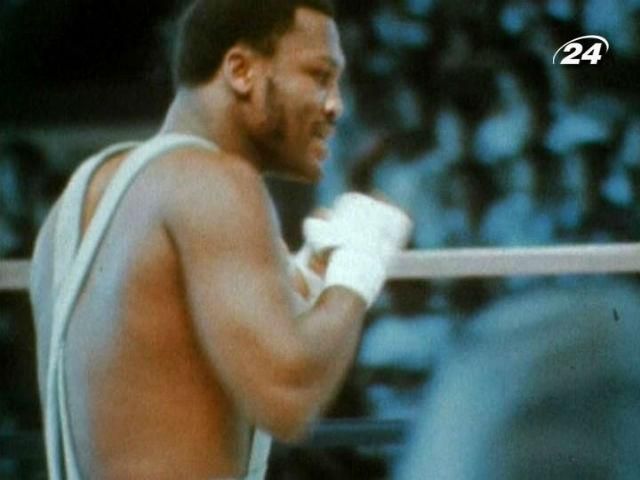 12 декабря родился Фрейзер - первый, кто сумел победить Мохаммеда Али 12 декабря родился Фрейзер - первый, кто сумел победить Мохаммеда Али