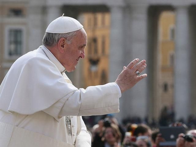Папа Франциск молится за украинский народ