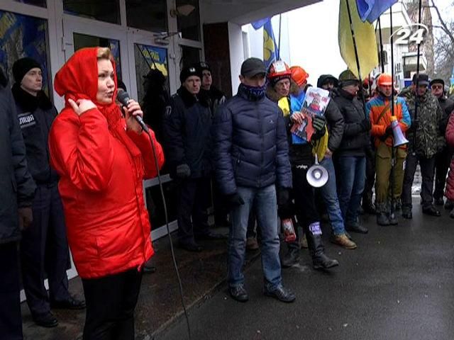 МВС скаржиться, що через пікети люди не можуть потрапити на прийом