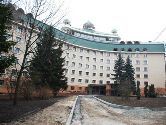 На правительственную клинику "Феофания" из бюджета потратят более 500 миллионов гривен На правительственную клинику "Феофания" из бюджета потратят более 500 миллионов гривен