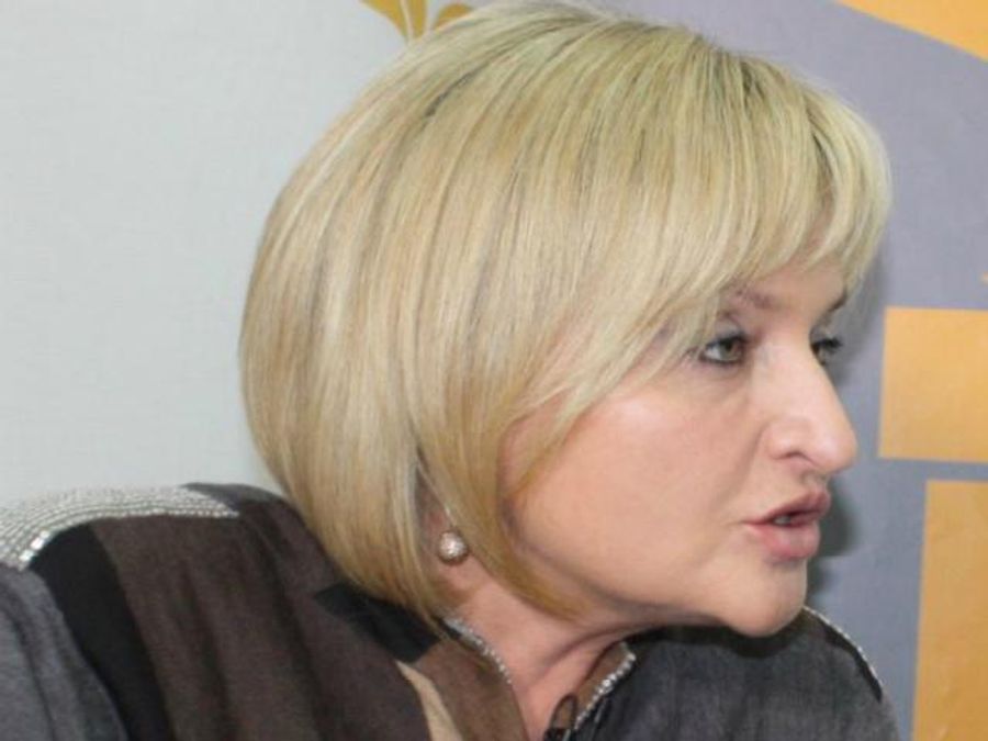В ночь избиения Луценко не употреблял алкоголя, кроме лекарств от кашля, - жена экс-министра В ночь избиения Луценко не употреблял алкоголя, кроме лекарств от кашля, - жена экс-министра