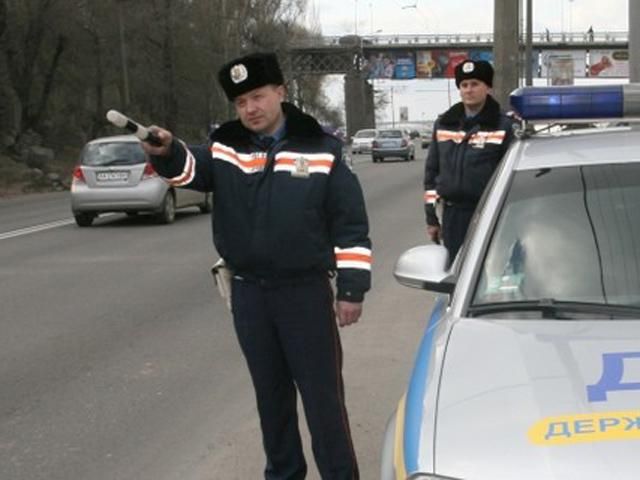 ДАІ затримали кілька автобусів, які везли людей у Межигір'я