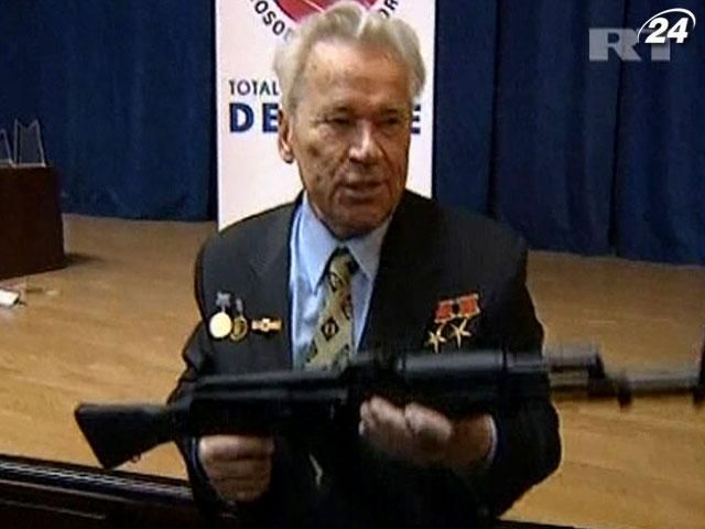 Патриарх Кирилл оправдал Калашникова за создание оружия