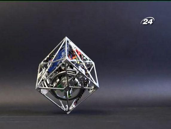 Альтернатива Google Glass, Windows 9 та унікальний роботизований кубик Альтернатива Google Glass, Windows 9 та унікальний роботизований кубик