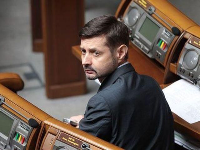 Озвученные на Майдане проблемы нужно решать в Раде, - регионал Озвученные на Майдане проблемы нужно решать в Раде, - регионал