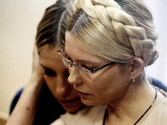 Юлия Тимошенко пока не может ходить, - дочь