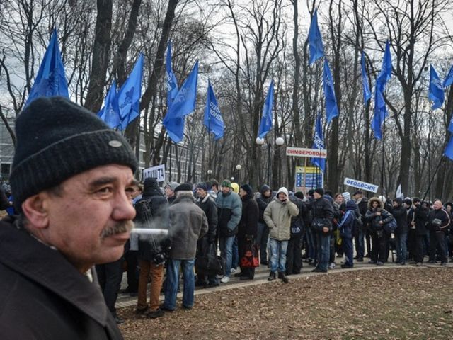 На провластный митинг в четверг собирают 40 тысяч человек