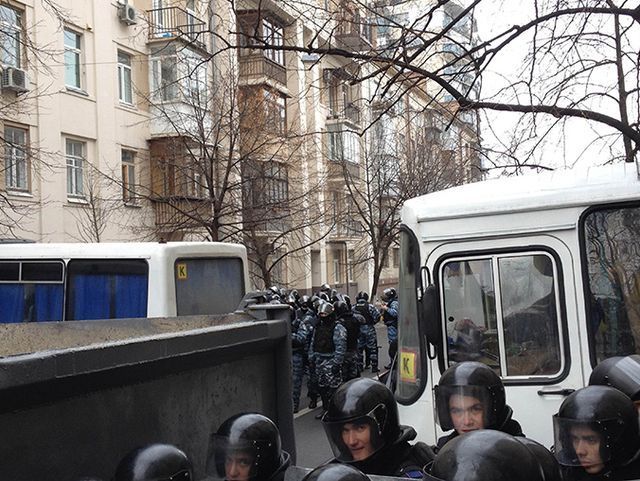 К центру Киева стянули 40-50 автобусов с крымскими номерами, - нардеп