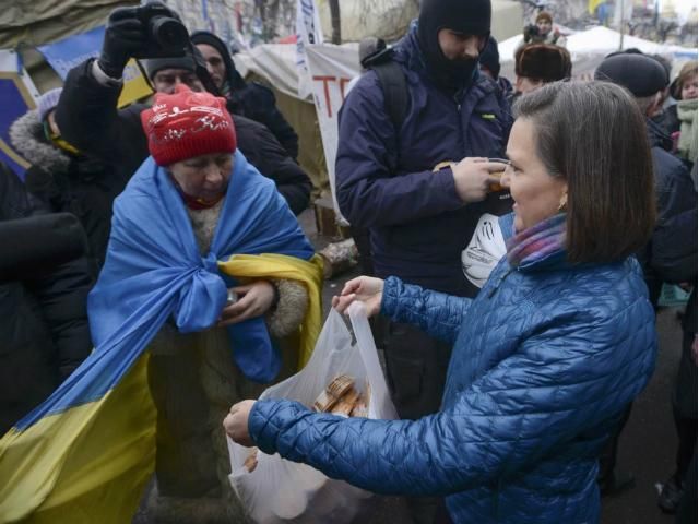 Українці прагнуть і заслуговують на краще, - Нуланд 