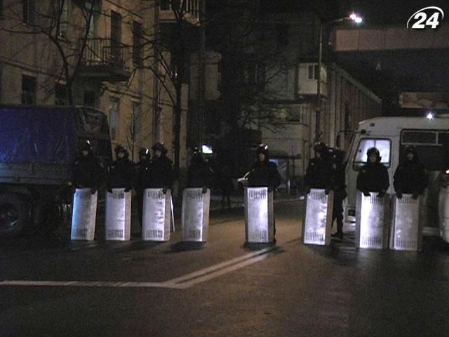 В Киев стянули "Беркут" для спокойного принятия бюджета, - политолог В Киев стянули "Беркут" для спокойного принятия бюджета, - политолог