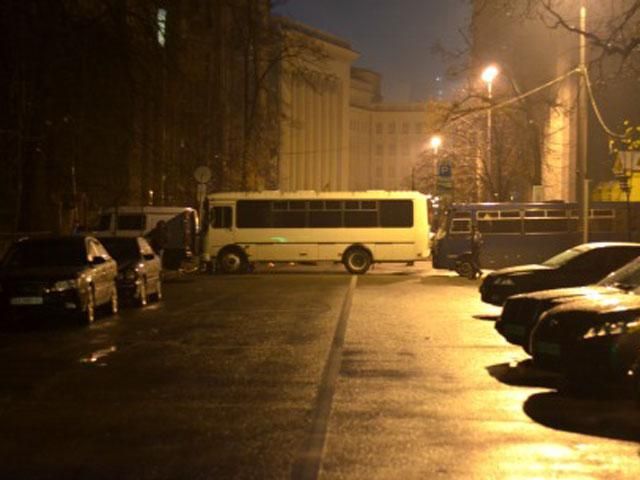 Опозиціонер розповів, де регіонали завтра можуть провести виїзне засідання Опозиціонер розповів, де регіонали завтра можуть провести виїзне засідання