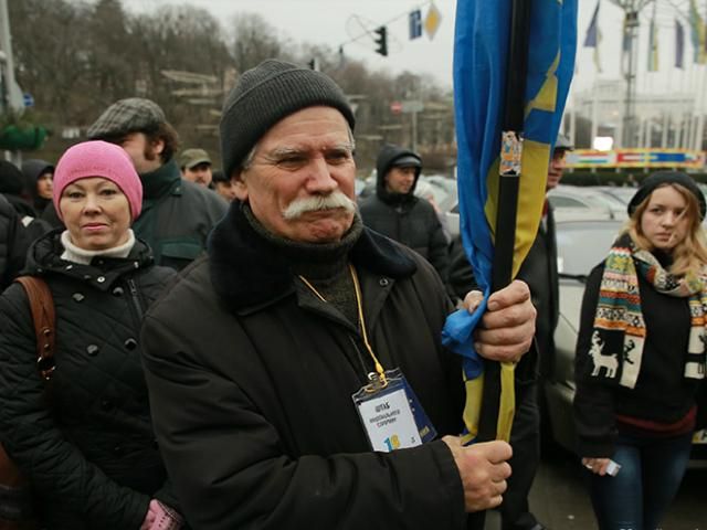 Науковці вийшли на пікет та вимагають збільшення видатків для НАНУ (Фото)