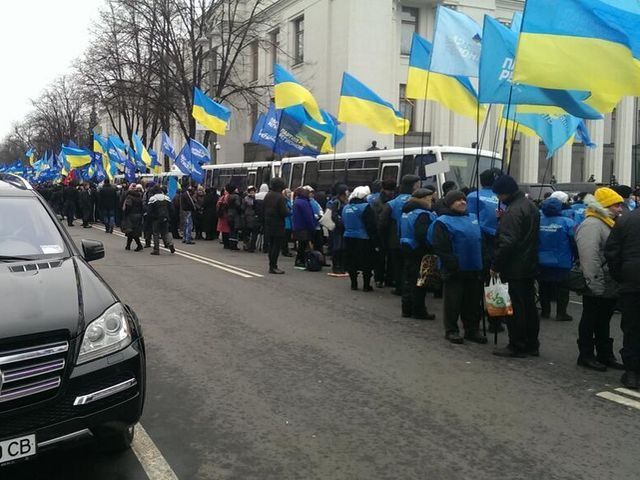 "Долой фашистов из Киева!", - На Антимайдане конфликты (Видео) "Долой фашистов из Киева!", - На Антимайдане конфликты (Видео)