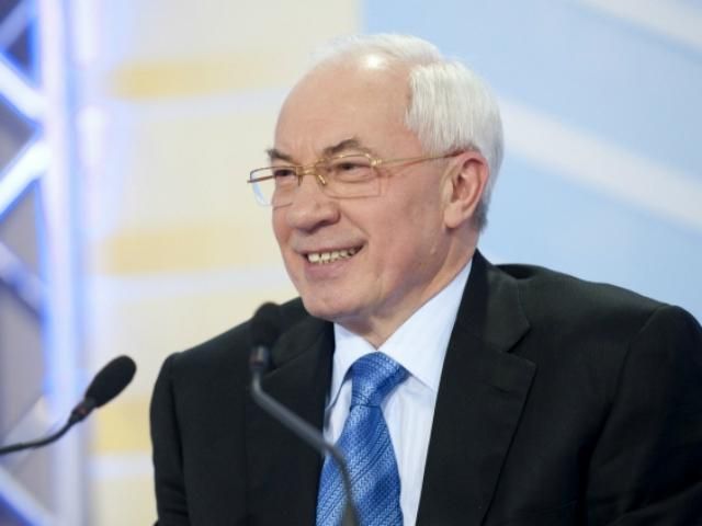 Азаров поблагодарил антимайдан за поддержку Азаров поблагодарил антимайдан за поддержку