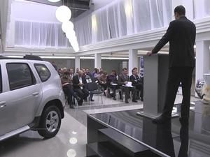 Суцільне оновлення модельного ряду автомобілів Рено Суцільне оновлення модельного ряду автомобілів Рено