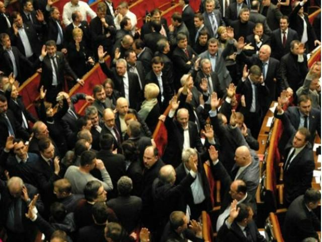 Регіонали не знали, за які закони голосували, - нардеп Регіонали не знали, за які закони голосували, - нардеп