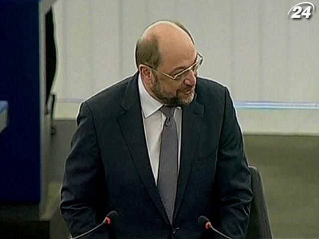 Президент Європарламенту закликав Януковича не підписувати скандальні закони Президент Європарламенту закликав Януковича не підписувати скандальні закони