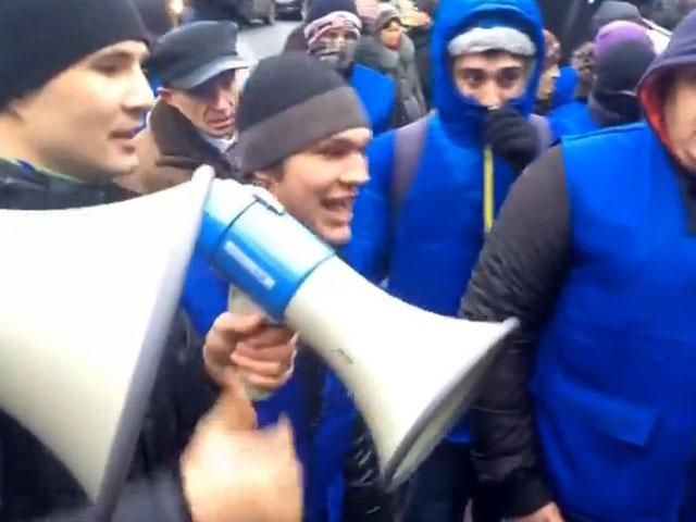 Сторонники Януковича кричат ​​те же лозунги, что и агрессивные молодчики во время событий на Бан
