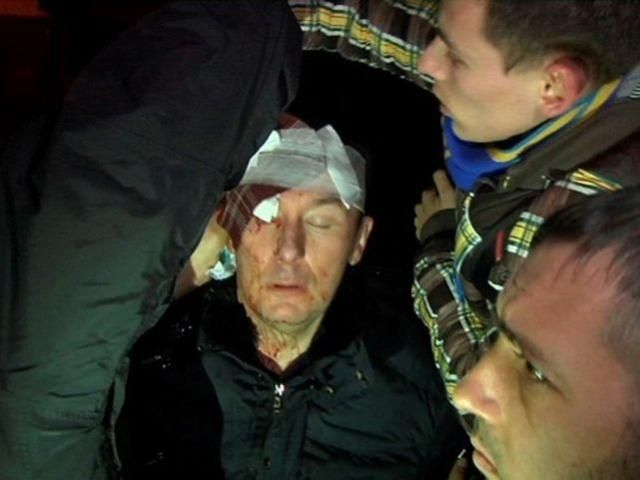 Луценко упал и разбил голову в 5 метрах от милиции, - руководитель киевского "Беркута"