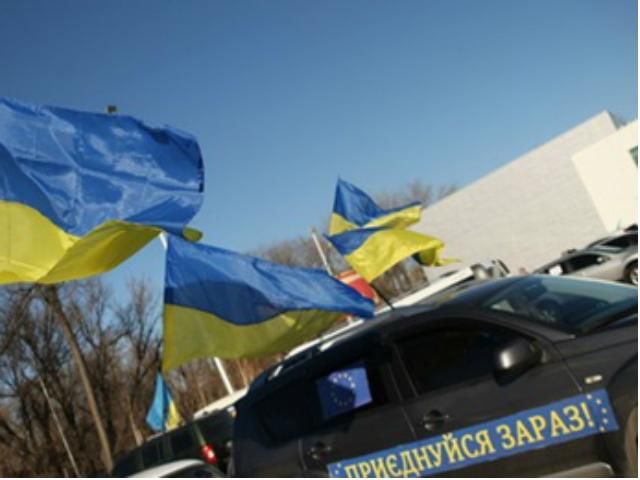 Автомайдан собирается на Европейской площади Автомайдан собирается на Европейской площади