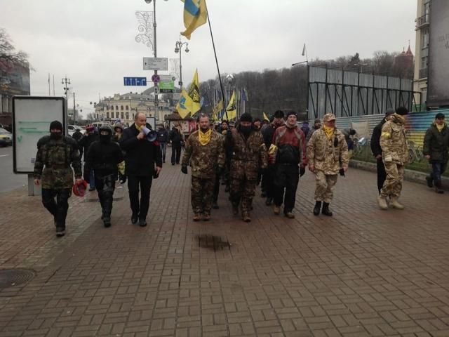 На Майдане несколько раз возникали стычки с противниками баррикад (Фото. Видео)