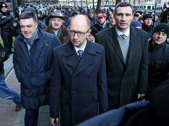 Українці просять опозицію визначитися із "єдиним лідером руху опору диктатурі"
