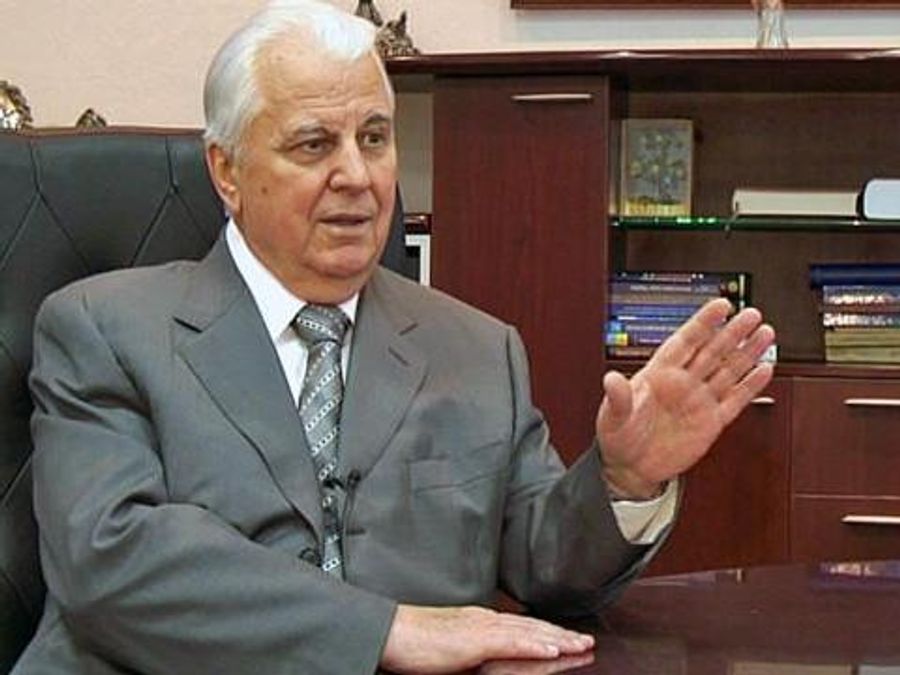 Кравчук хочет пригласить оппозицию на "круглый стол", но не знает, возможно ли это