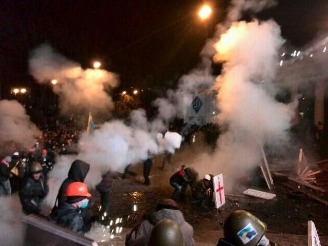 Милиция стреляла в демонстрантов резиновыми пулями, - LB.ua Милиция стреляла в демонстрантов резиновыми пулями, - LB.ua