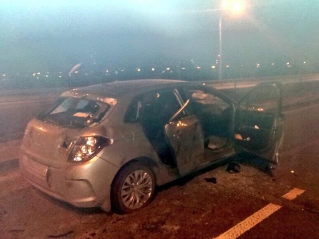 "Беркут" знищив машину автомайданівця і взяв активіста у заручники, — Автомайдан (Фото) "Беркут" знищив машину автомайданівця і взяв активіста у заручники, — Автомайдан (Фото)