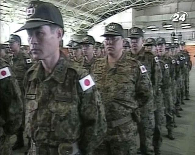 У Японії планують переглянути "мирну" Конституцію У Японії планують переглянути "мирну" Конституцію