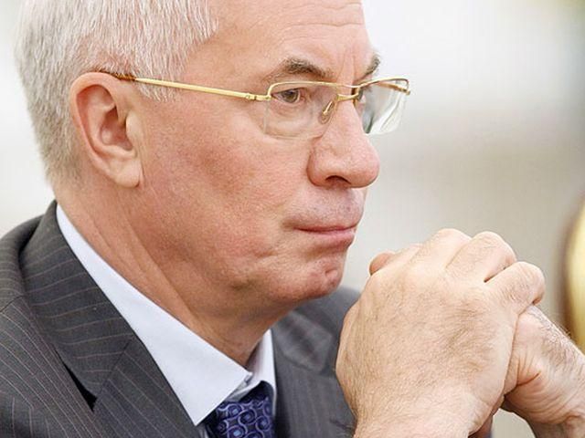 Азаров вирішив розпочати день із звіту по цукровій галузі Азаров вирішив розпочати день із звіту по цукровій галузі