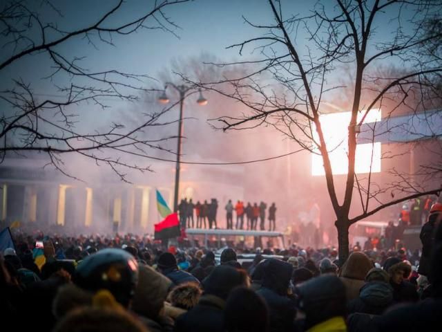 Протестувальники повідомили, що затримали провокатора на Грушевського 